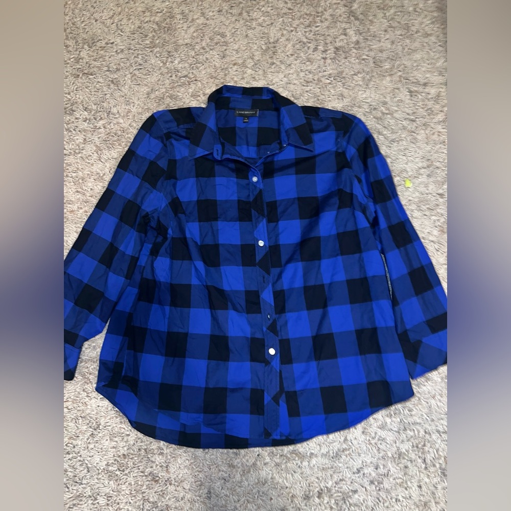 Lane Bryant ladies button down collared plaid blue and black size 18 top